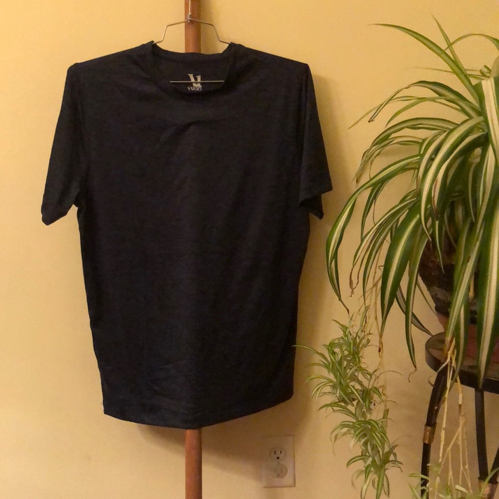 Vuori NWOT Strato Tech Tee